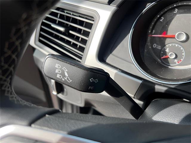 Photo of 2021 Pure White Volkswagen Atlas