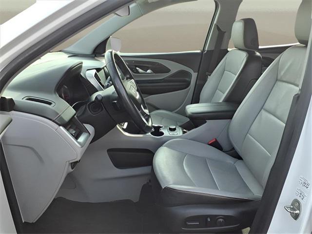 Photo of 2018 Summit White GMC Terrain