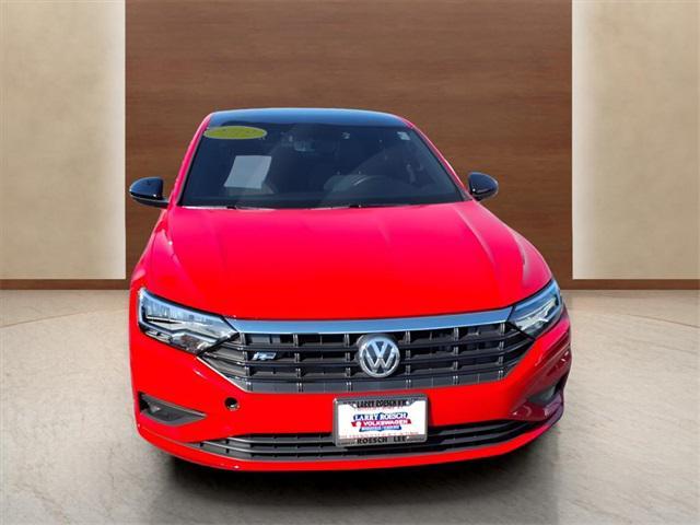 Photo of 2019 Tornado Red Volkswagen Jetta