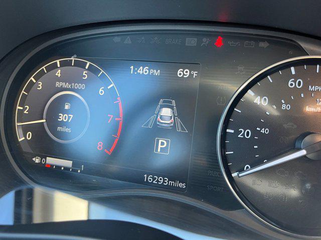 Photo of 2024 Electric Blue Metallic Nissan Kicks