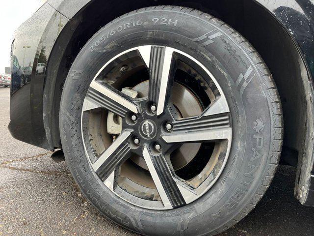 Photo of 2024 Super Black Nissan Sentra