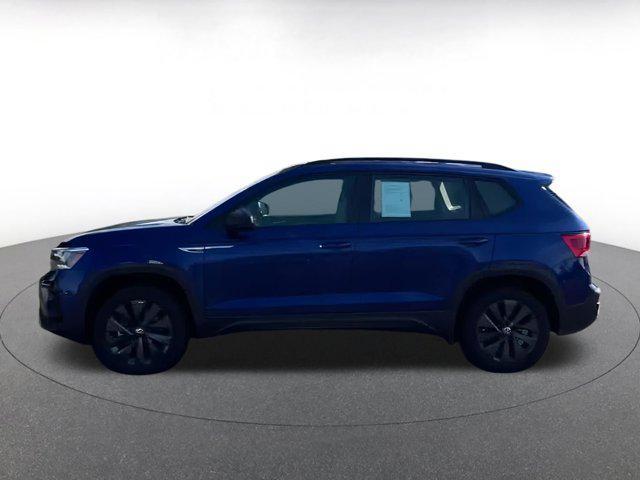 Photo of 2024 Dusk Blue Metallic Volkswagen Taos