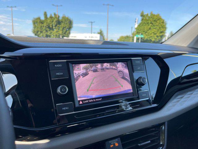 Photo of 2024 Dusk Blue Metallic Volkswagen Taos