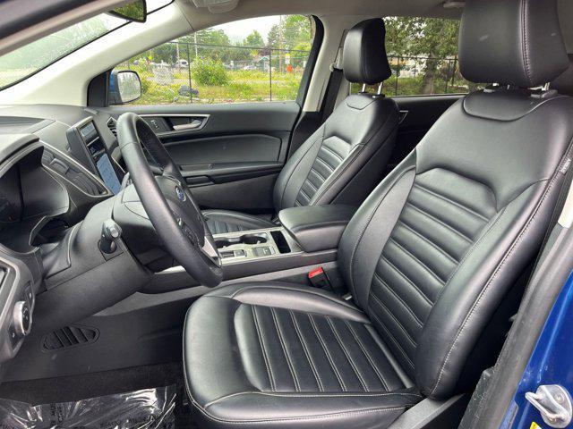 Photo of 2024 Atlas Blue Metallic Ford Edge
