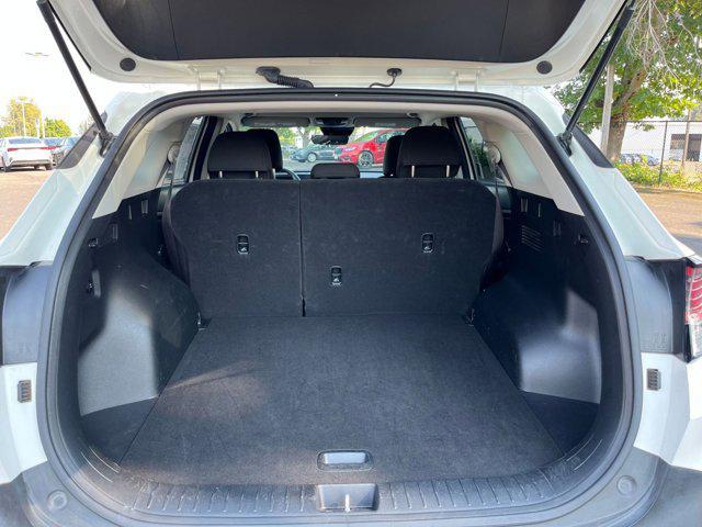 Photo of 2024 Snow White Pearl Kia Sportage