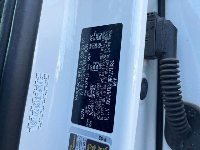 Photo of 2024 Snow White Pearl Kia Sportage