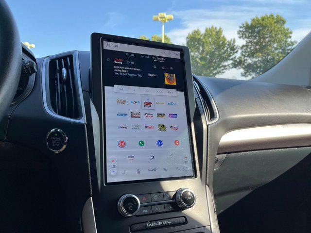 Photo of 2024 Agate Black Metallic Ford Edge