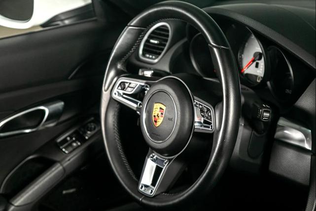 Photo of 2018 Guards Red Porsche 718 Boxster