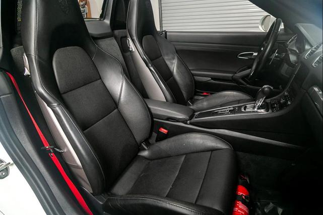 Photo of 2018 Guards Red Porsche 718 Boxster
