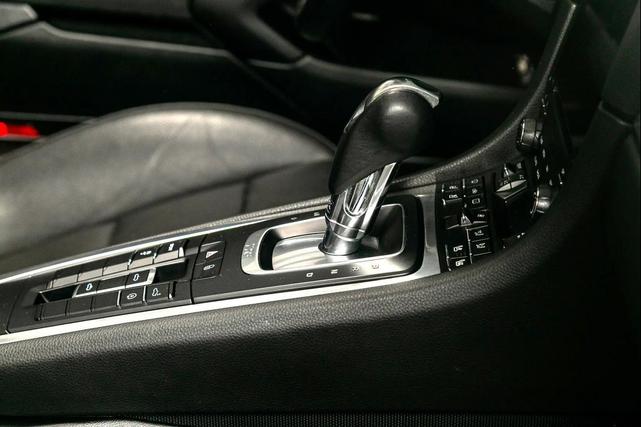 Photo of 2018 Guards Red Porsche 718 Boxster