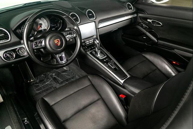 Photo of 2018 Guards Red Porsche 718 Boxster