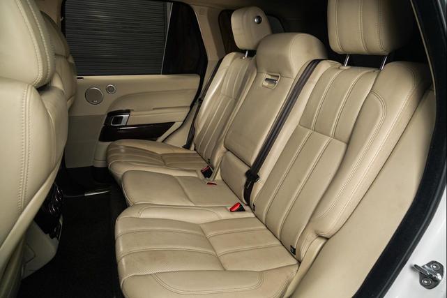 Photo of 2017 WHITE Land Rover Range Rover