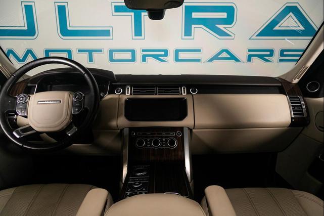 Photo of 2017 WHITE Land Rover Range Rover