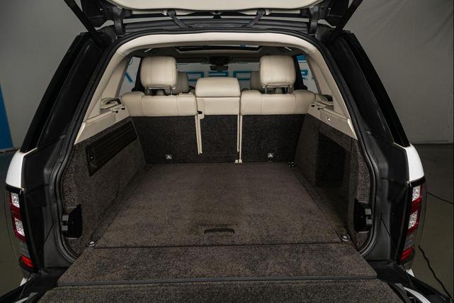 Photo of 2017 WHITE Land Rover Range Rover