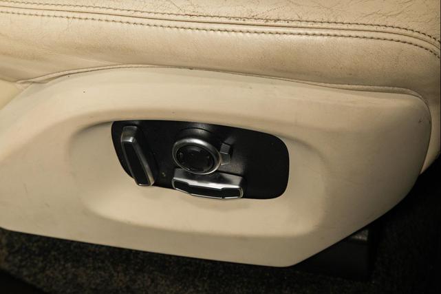 Photo of 2017 WHITE Land Rover Range Rover