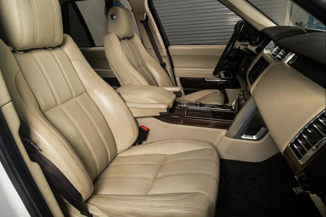 Photo of 2017 WHITE Land Rover Range Rover