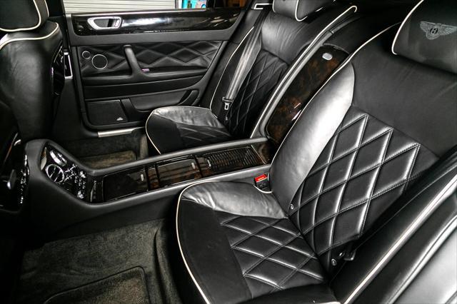 Photo of 2009 SILVER Bentley Continental Flying Spur