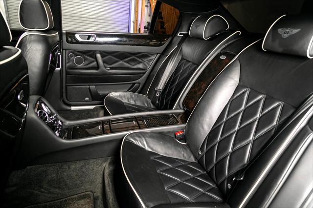 Photo of 2009 SILVER Bentley Continental Flying Spur