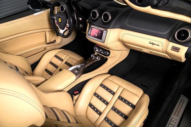 Photo of 2011 GREY Ferrari California
