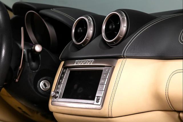 Photo of 2011 GREY Ferrari California