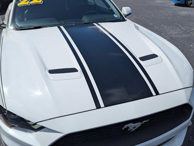Photo of 2022 Oxford White Ford Mustang