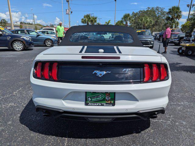 Photo of 2022 Oxford White Ford Mustang