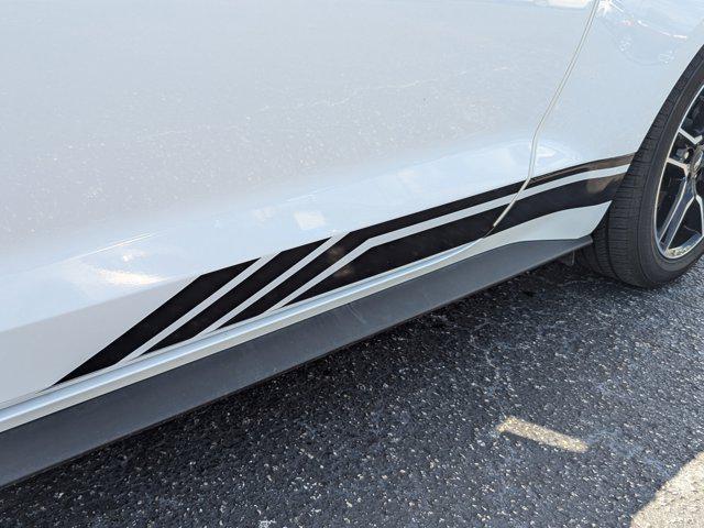 Photo of 2022 Oxford White Ford Mustang
