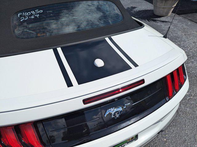 Photo of 2022 Oxford White Ford Mustang