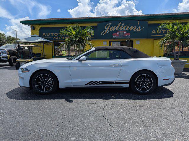 Photo of 2022 Oxford White Ford Mustang