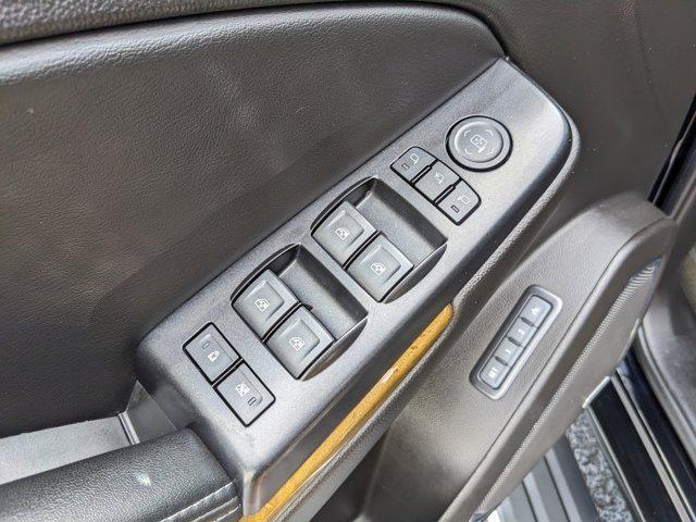 Photo of 2017 Onyx Black GMC Yukon