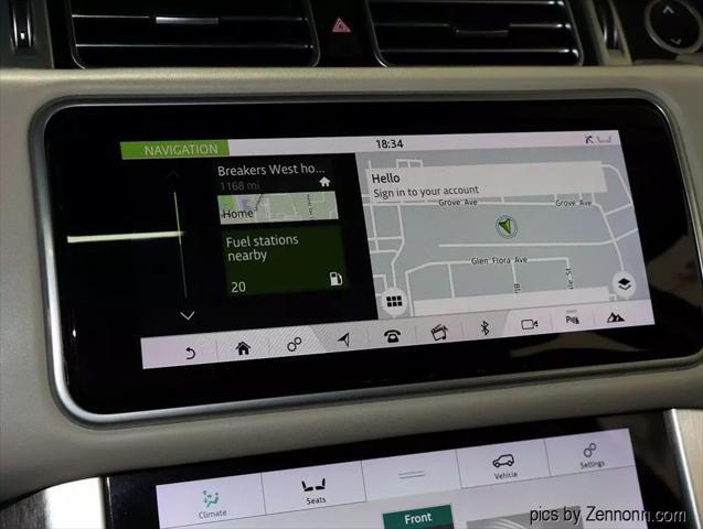 Photo of 2018 White Land Rover Range Rover