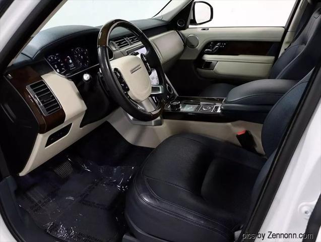 Photo of 2018 White Land Rover Range Rover