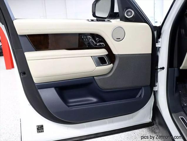 Photo of 2018 White Land Rover Range Rover