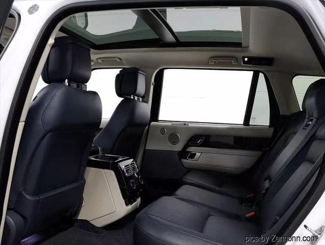 Photo of 2018 White Land Rover Range Rover