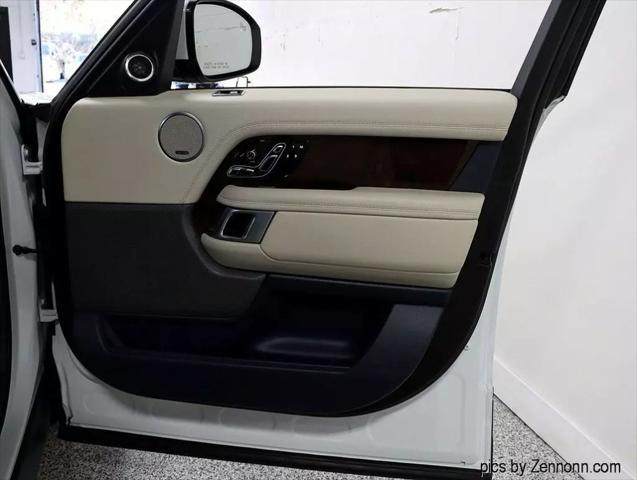 Photo of 2018 White Land Rover Range Rover