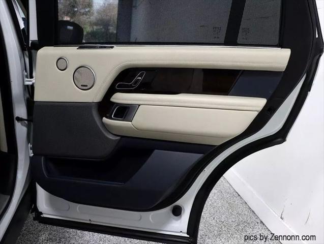 Photo of 2018 White Land Rover Range Rover