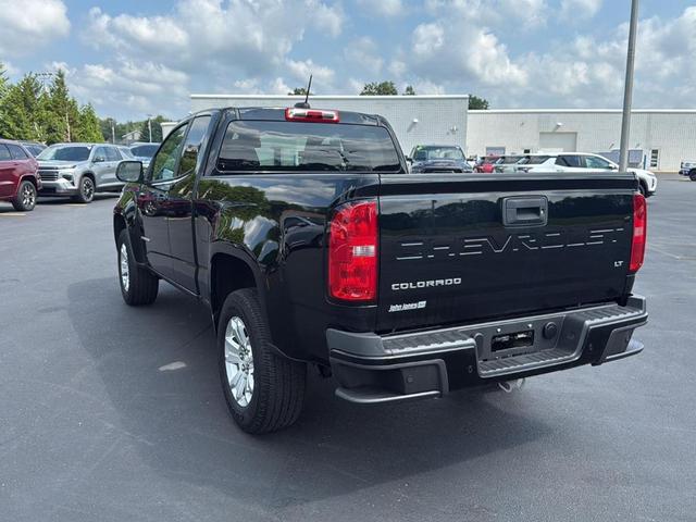 Photo of 2022 Black Chevrolet Colorado