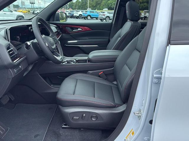 Photo of 2026 Polar White Chevrolet Traverse