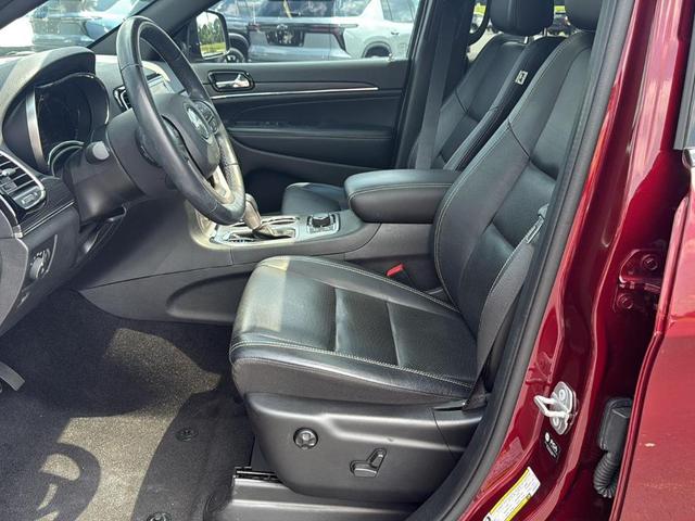 Photo of 2021 Velvet Red Pearlcoat Jeep Grand Cherokee