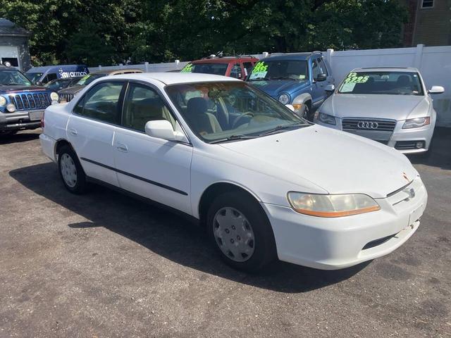 Photo of 2000 Taffeta White Honda Accord