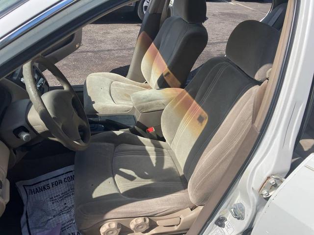 Photo of 2000 Taffeta White Honda Accord