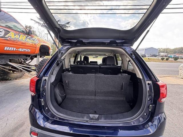 Photo of 2016 Cosmic Blue Metallic Mitsubishi Outlander