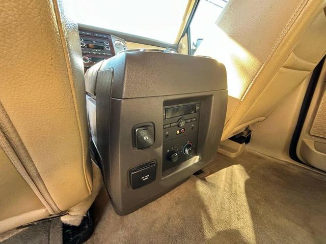 Photo of 2011 Black Ford Expedition
