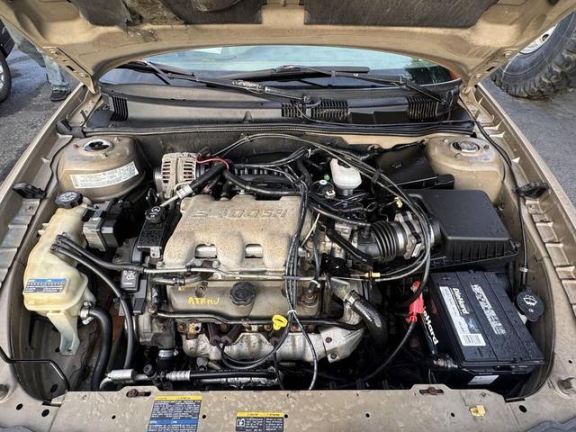 Photo of 2004 Gold Oldsmobile Alero