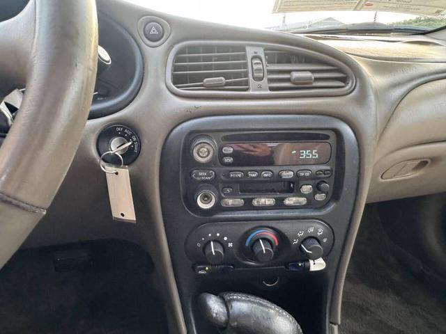 Photo of 2004 Gold Oldsmobile Alero