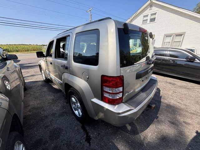 Photo of 2010 Light Sandstone Metallic Clearcoat Jeep Liberty
