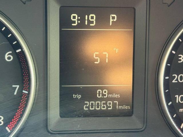 Photo of 2010 Candy White Volkswagen Jetta