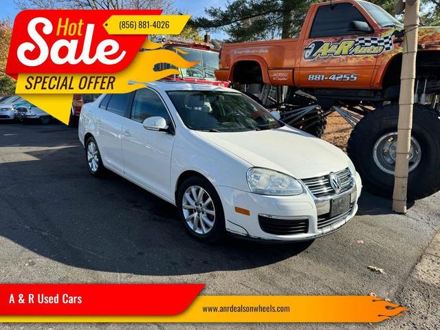 Photo of 2010 Candy White Volkswagen Jetta