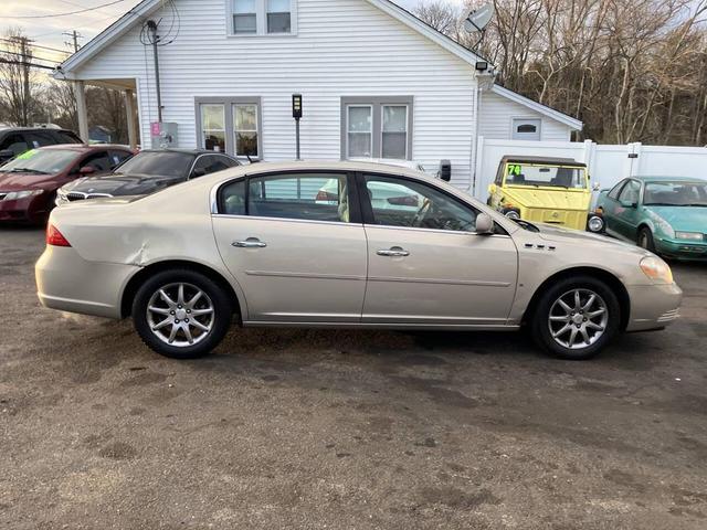 Photo of 2007 Cream Buick Lucerne