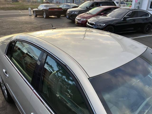 Photo of 2007 Cream Buick Lucerne